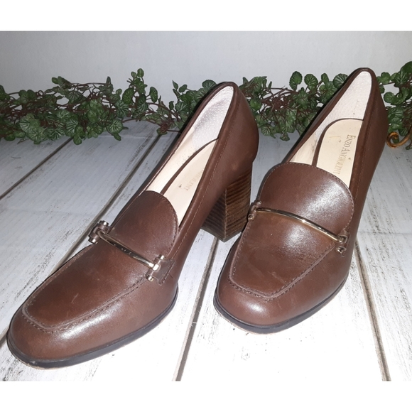 Enzo Angiolini "Mardie" Brown Leather Pump - Picture 13 of 16